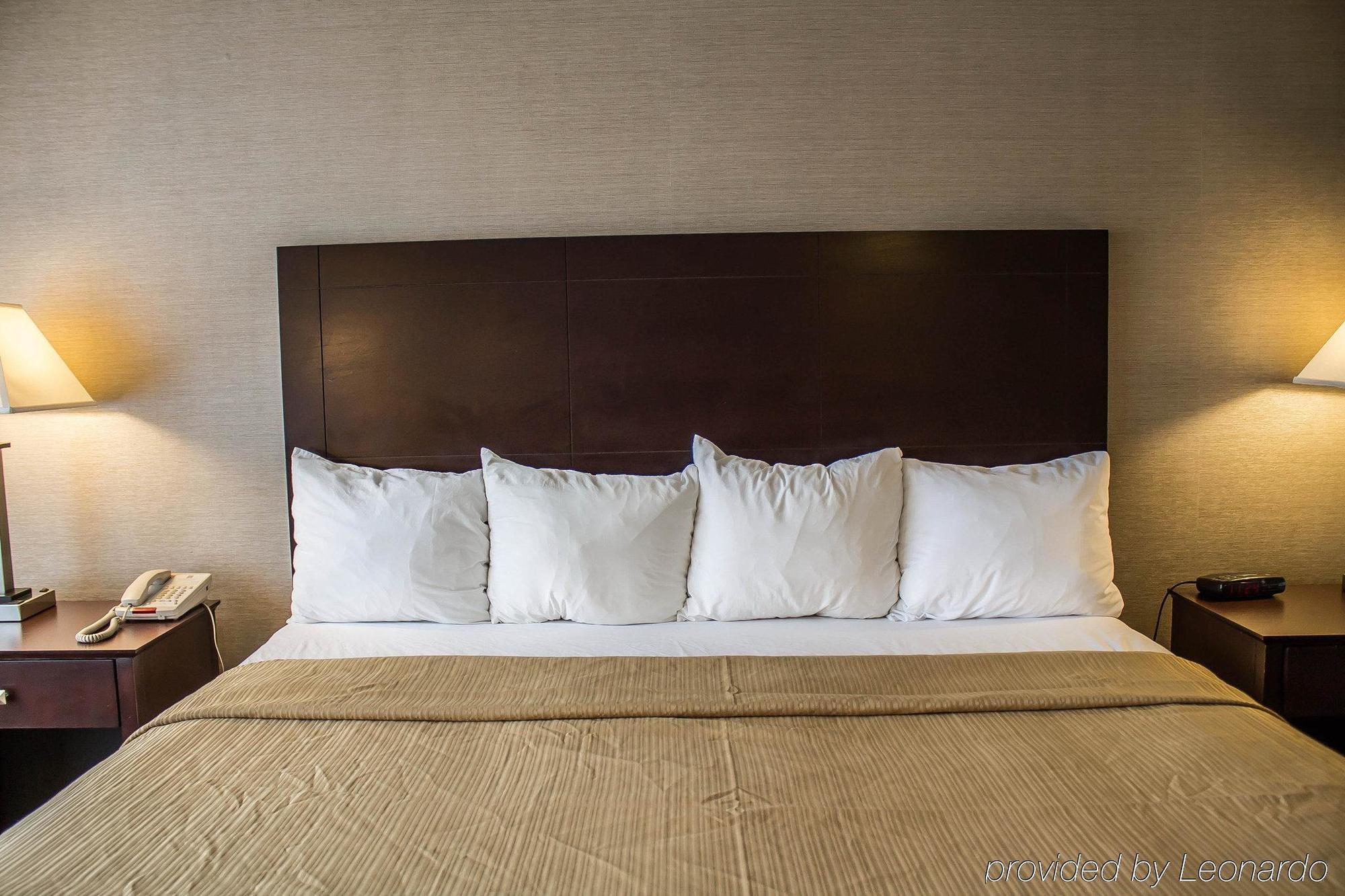 Quality Inn & Conference Center แอครอน ภายนอก รูปภาพ