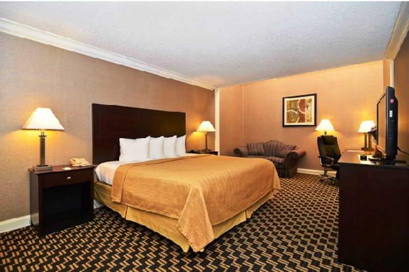 Quality Inn & Conference Center แอครอน ภายนอก รูปภาพ